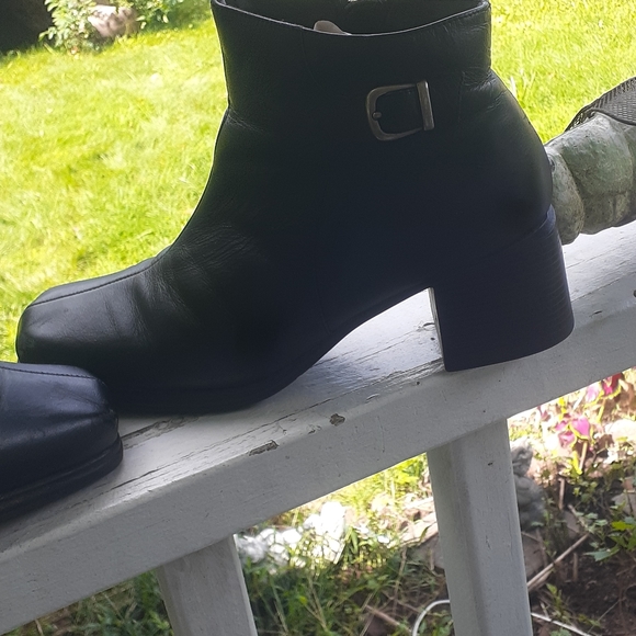 WITCHY GOTH CHUNKY HEEL COMBAT BOOTIES!!! - Picture 3 of 12